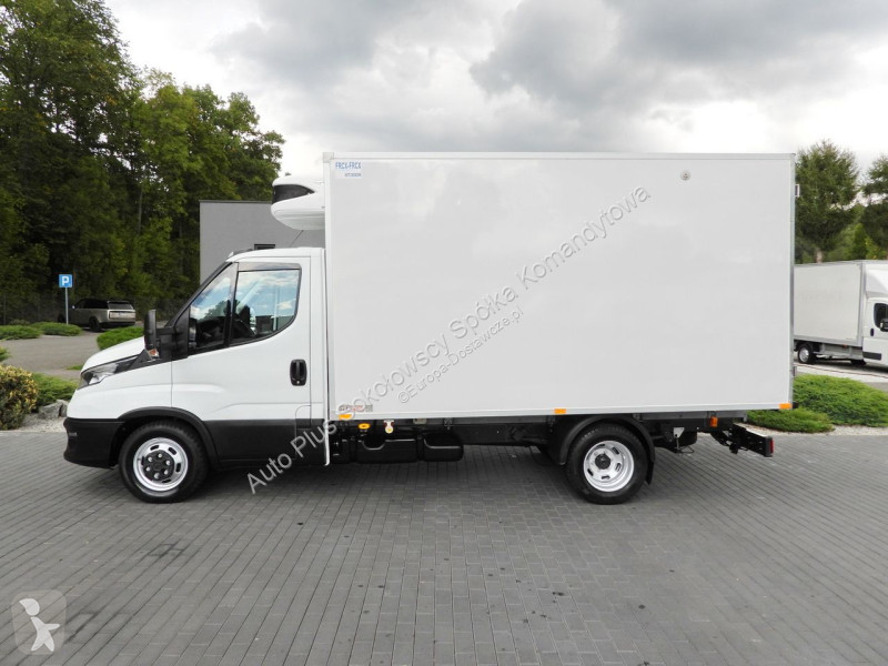 Veículo utilitário Iveco 35C14 DAILY