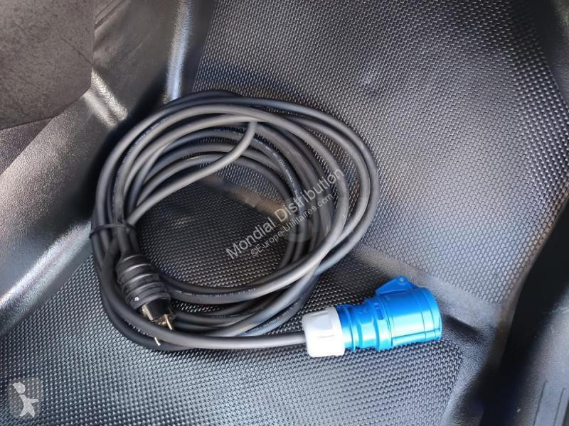 Veículo utilitário Renault DCI 75