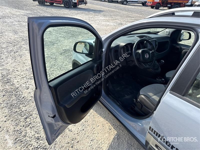 Veículo utilitário Fiat 4X4 Cross Automobile