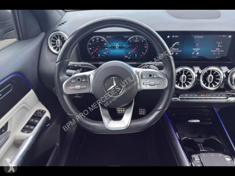 Veículo utilitário Mercedes GLA 200 d 150ch AMG...