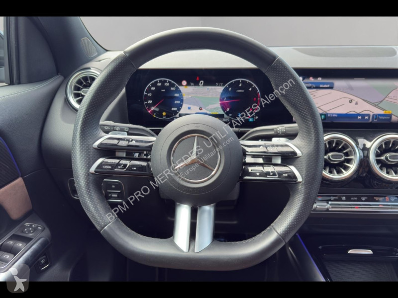 Veículo utilitário Mercedes GLA 200 d 150ch AMG...