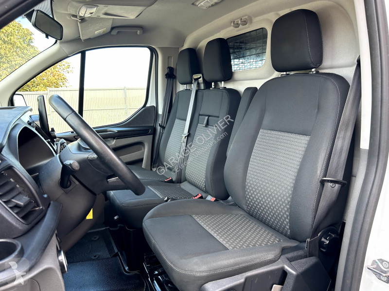 Véhicule utilitaire Ford 300 L1H1 2.0 Ecoblue...