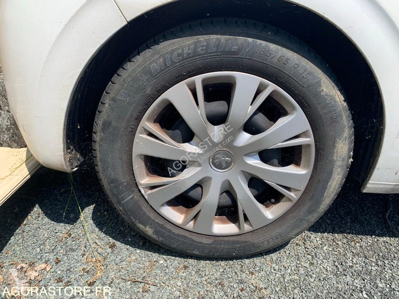 Véhicule utilitaire Peugeot 208