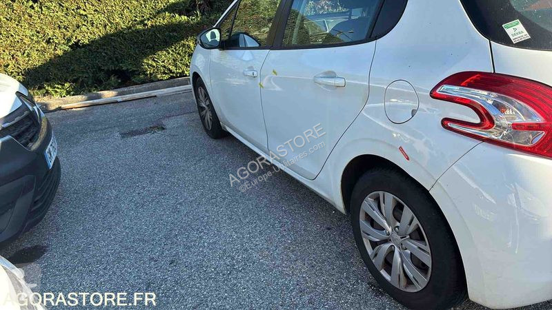 Véhicule utilitaire Peugeot 208