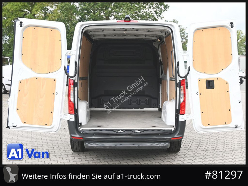 Véhicule utilitaire Mercedes Sprinter 215 CDI...