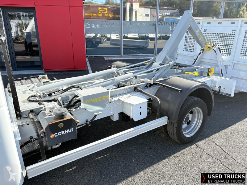 Véhicule utilitaire Renault 145 DCI