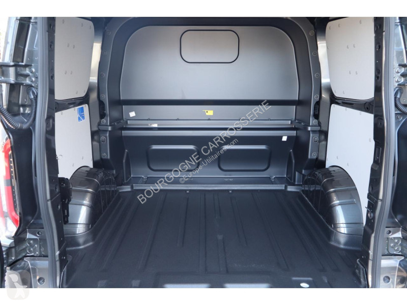 Véhicule utilitaire Ford