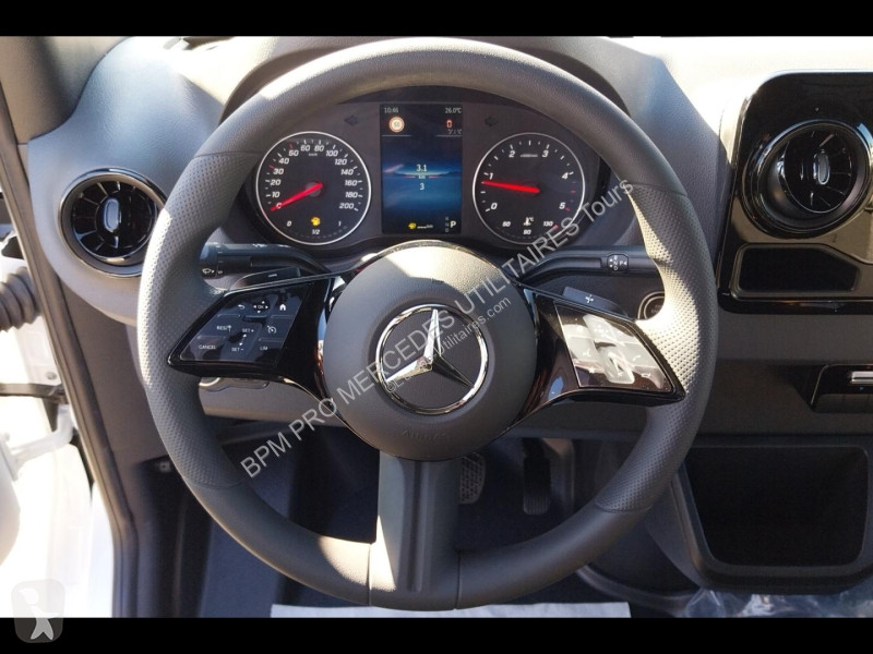 Véhicule utilitaire Mercedes 319 CDI