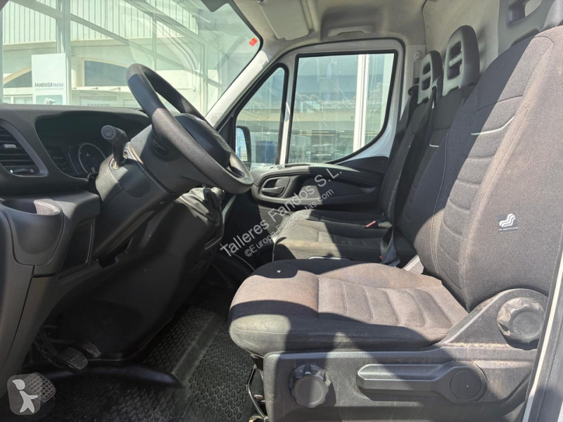 Коммерческий автомобиль Iveco  35S16 V 12m3