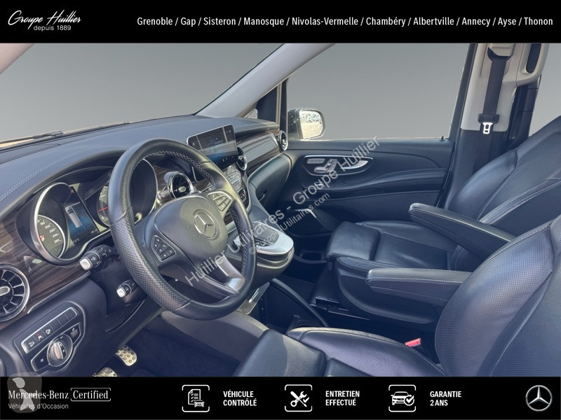 Véhicule utilitaire Mercedes 300 d 4MATIC...