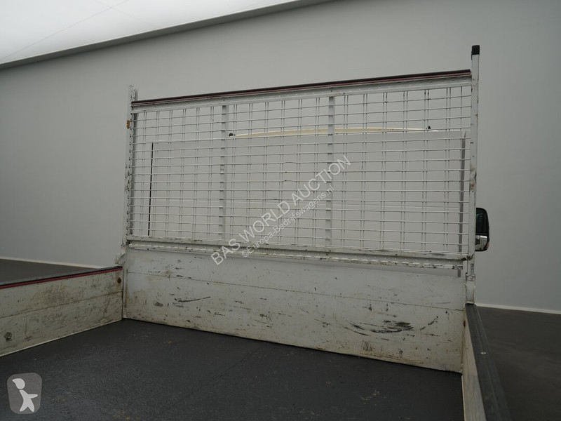 Véhicule utilitaire Iveco 35C13