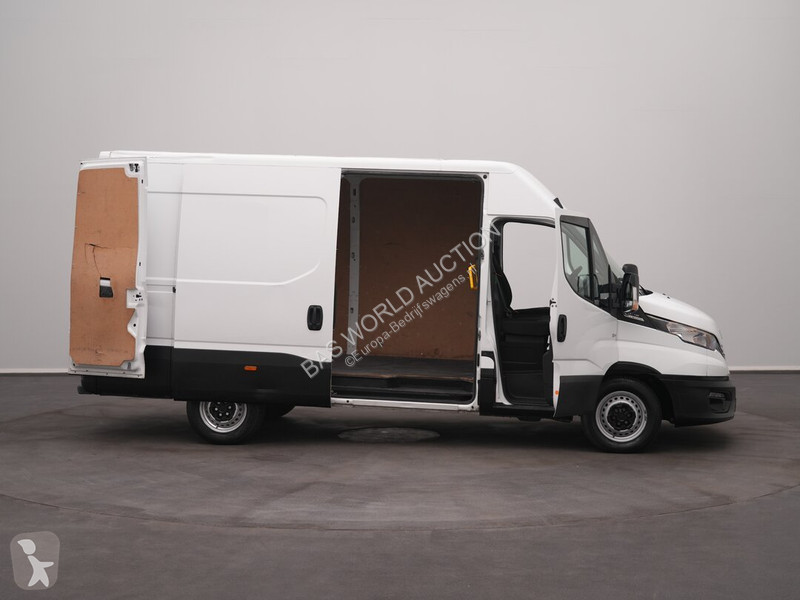 Veicolo commerciale Iveco 35S14