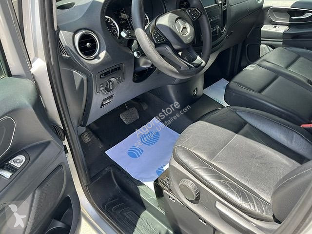 Véhicule utilitaire Mercedes VITO