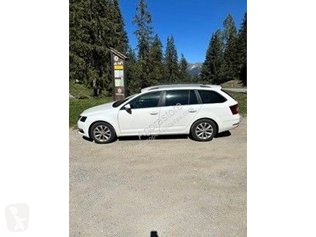 Skoda OCTAVIA van