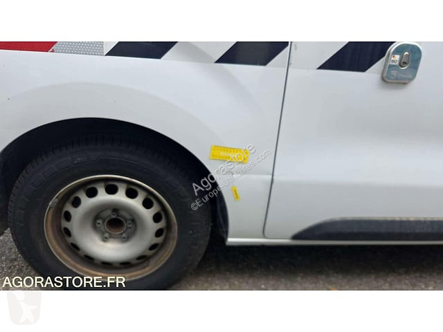 Коммерческий автомобиль