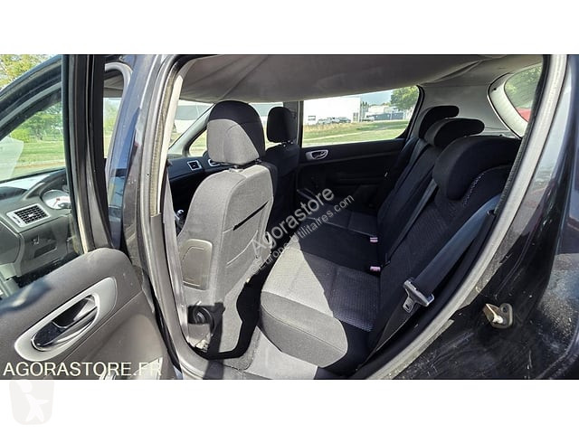 Коммерческий автомобиль