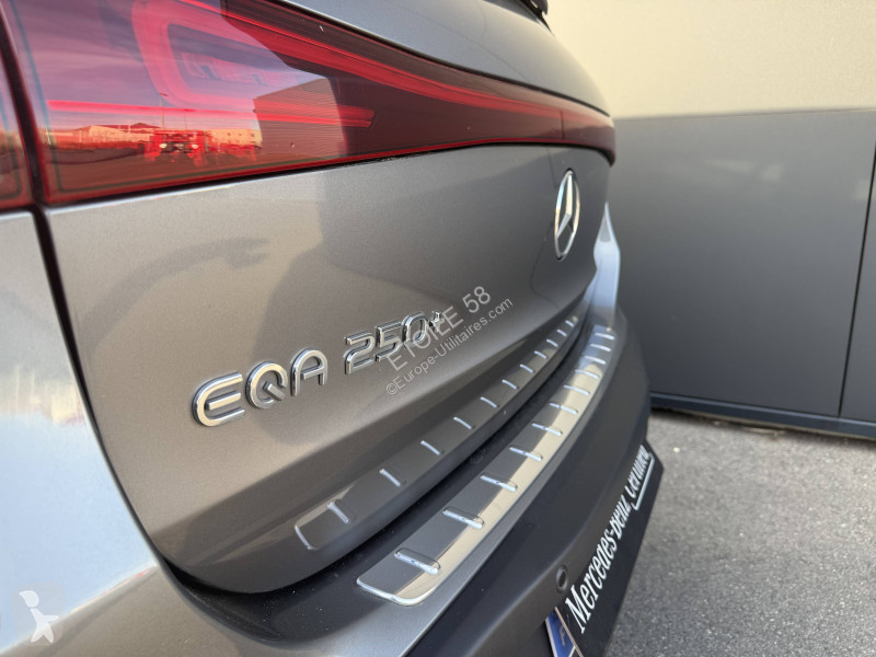 Mercedes EQA 250+ van