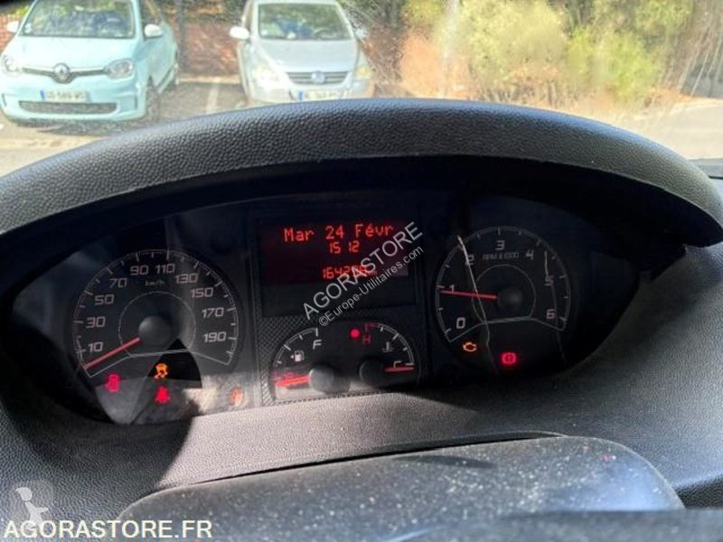 Samochód dostawczy Peugeot BOXER