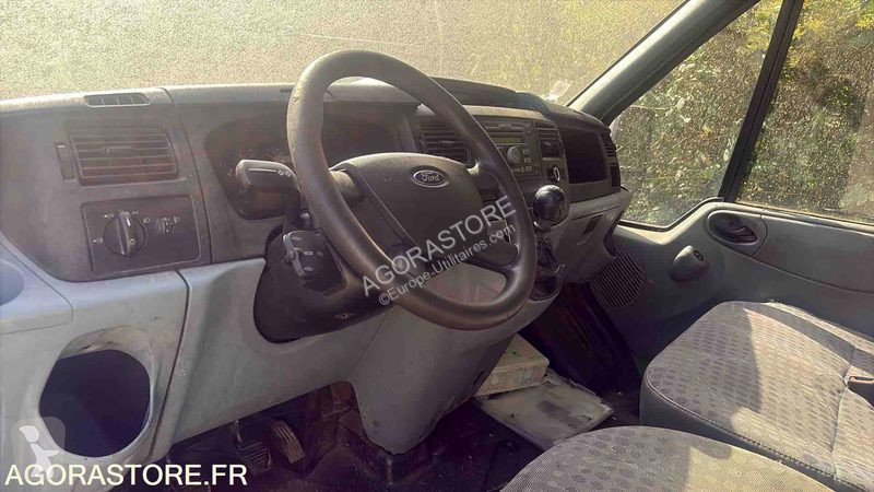 Samochód dostawczy Ford TRANSIT