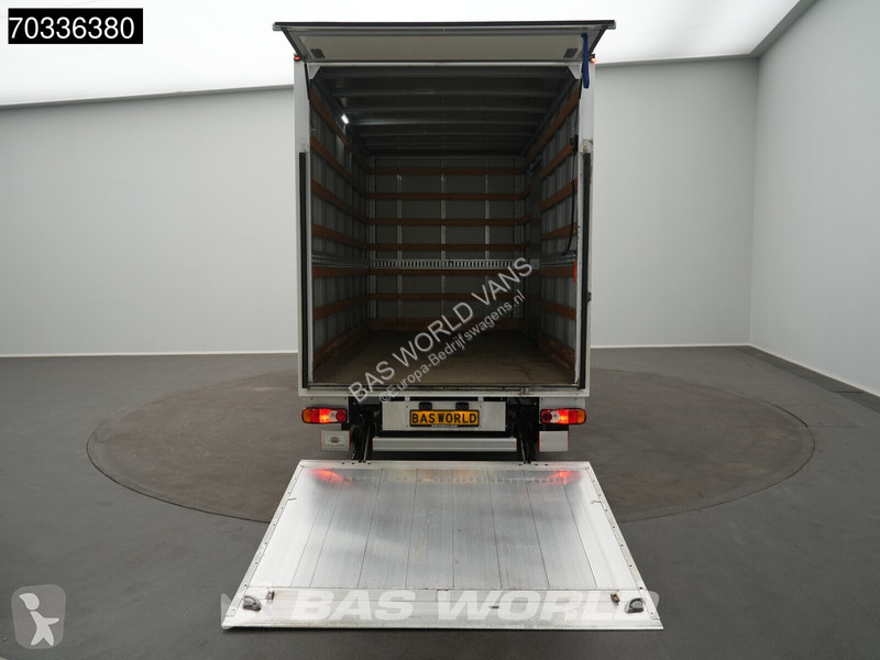 Nyttofordon Renault Bakwagen Laadklep...