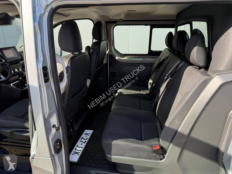 Autoutilitară Renault - Exclusive DOUBLE CABIN...