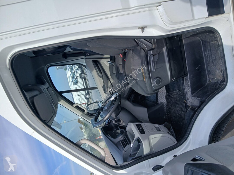 Autoutilitară Maxus e 9