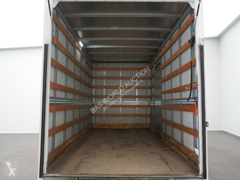 Furgoneta Renault 145PK