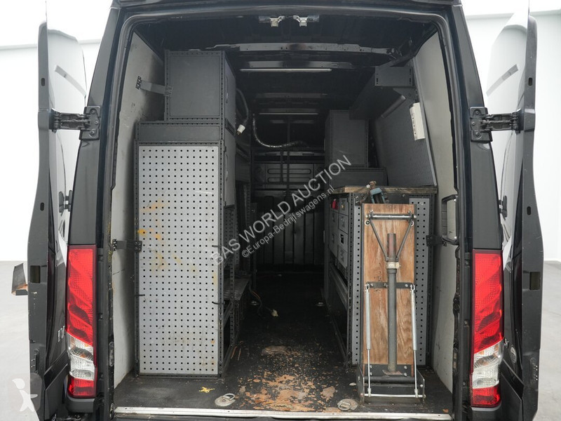 عربة نفعية Iveco 50C18