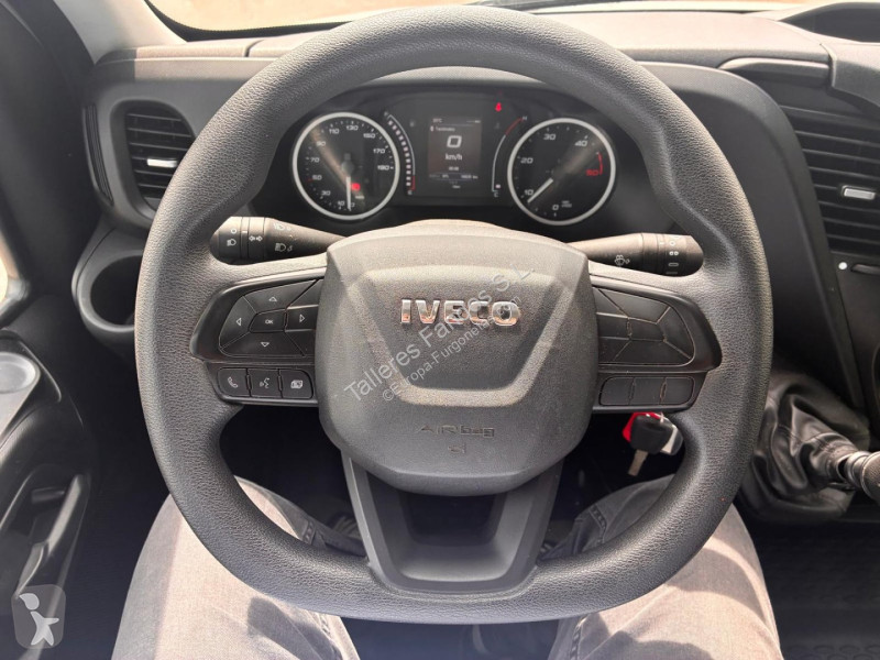 عربة نفعية Iveco  35S16V