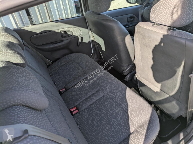 عربة نفعية Renault