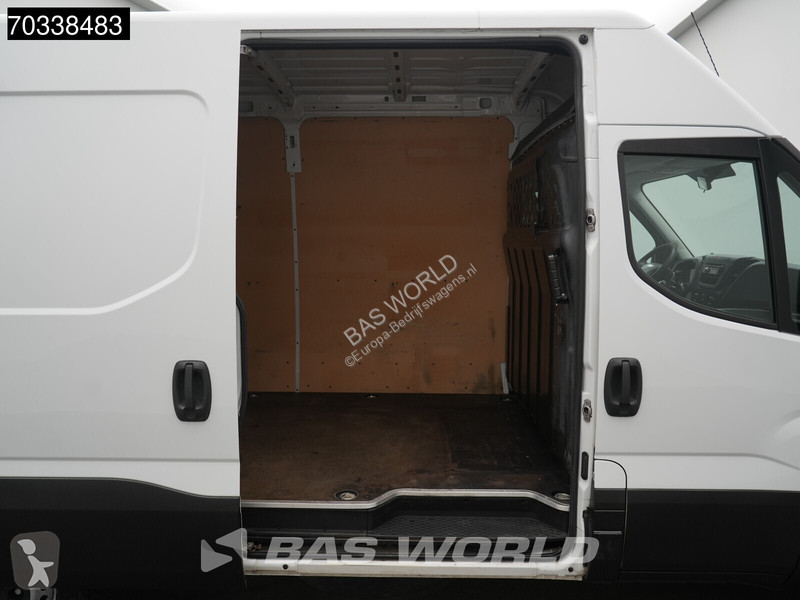 Autoutilitară Iveco 35S21 3.0L L2H2 3,5t...