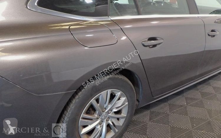 Samochód dostawczy Peugeot