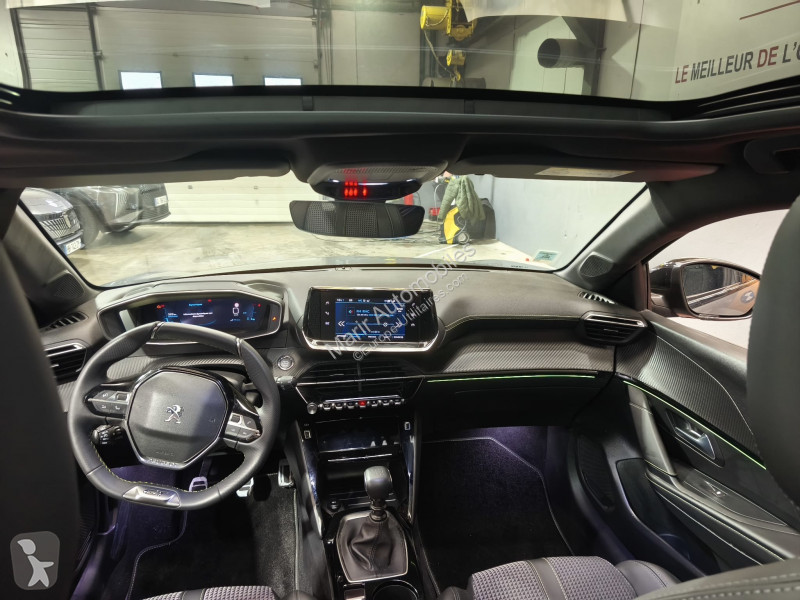 Véhicule utilitaire Peugeot 208