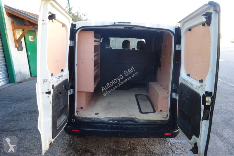 Véhicule utilitaire Renault TRAFIC 1.6 DCI 120...