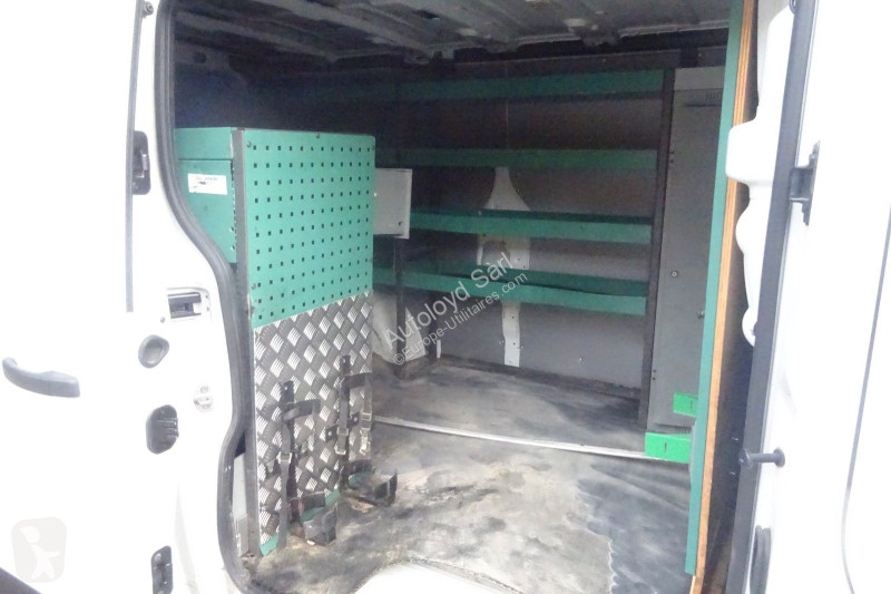 Véhicule utilitaire Renault TRAFIC 2,0 DCI 120