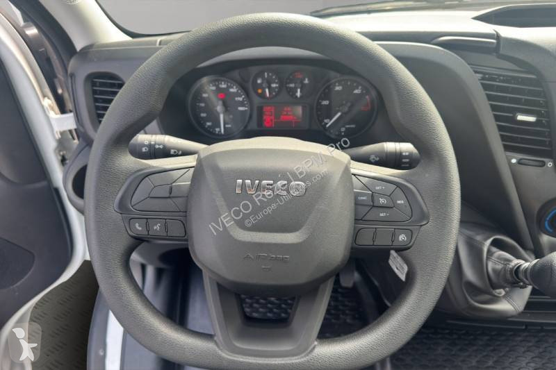 Iveco 35C16 van