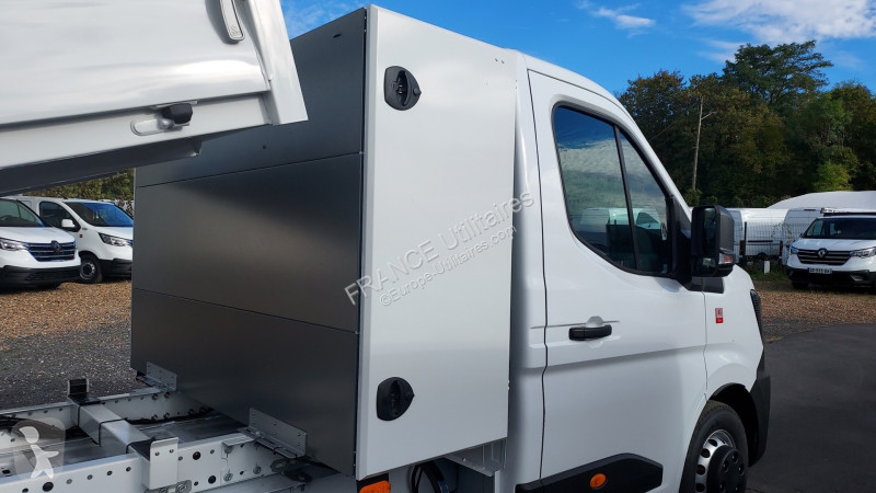 Véhicule utilitaire Renault MASTER IV RED BENNE...