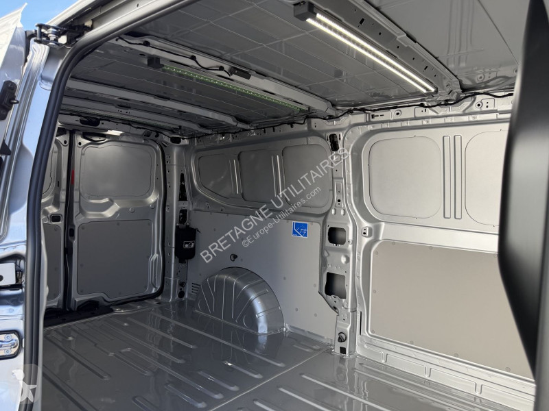 Véhicule utilitaire Ford TRANSIT CUSTOM FG 4X4...
