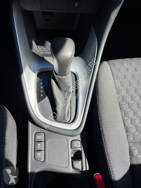 Véhicule utilitaire Toyota IV 1.5 Hybride 114 /...