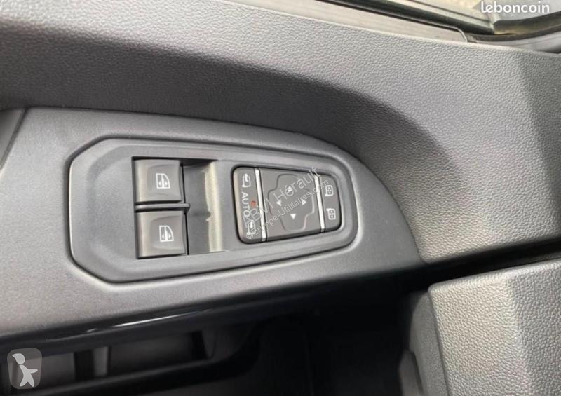 Véhicule utilitaire Renault L2H1 3T BLUE DCI...
