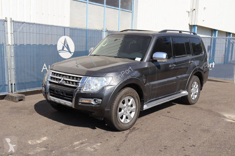 Véhicule utilitaire Mitsubishi