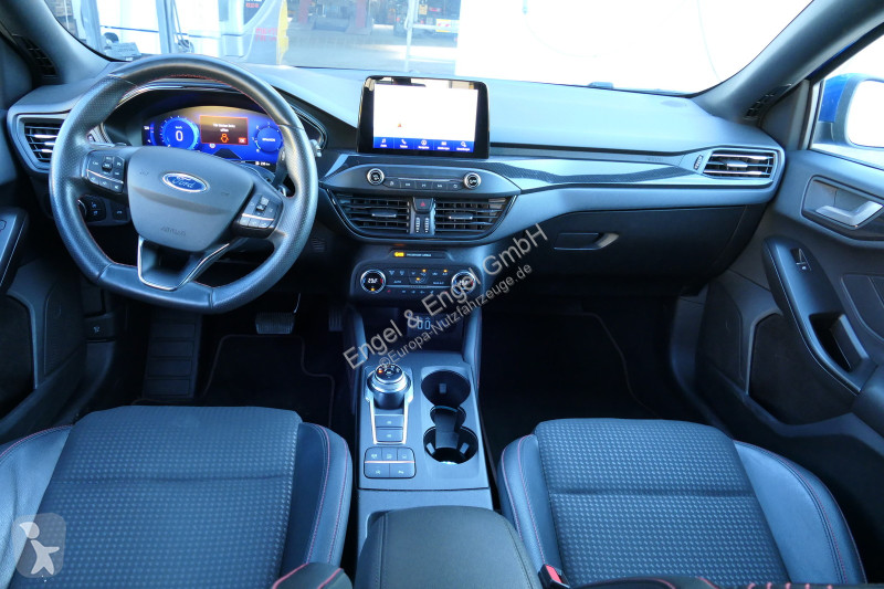 Véhicule utilitaire Ford Focus Turnier ST-Line...
