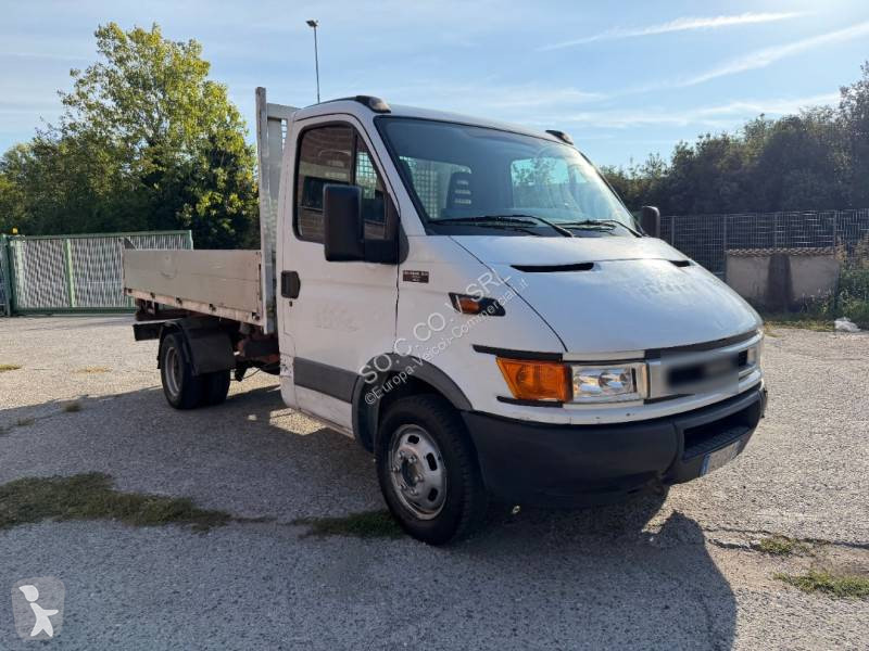 Véhicule utilitaire Iveco 35C09