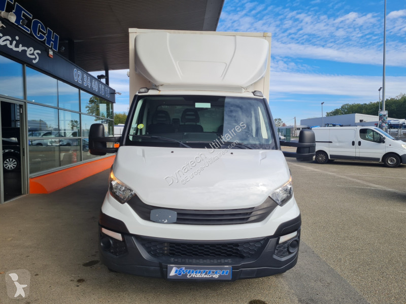 Véhicule utilitaire Iveco DAILY CCB 35C14 D...