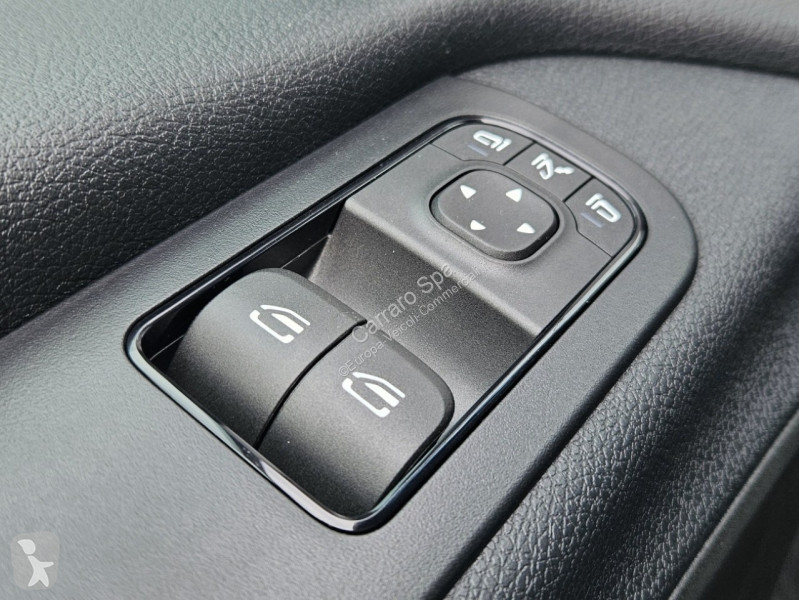 Véhicule utilitaire Mercedes Furgone Traz. Post