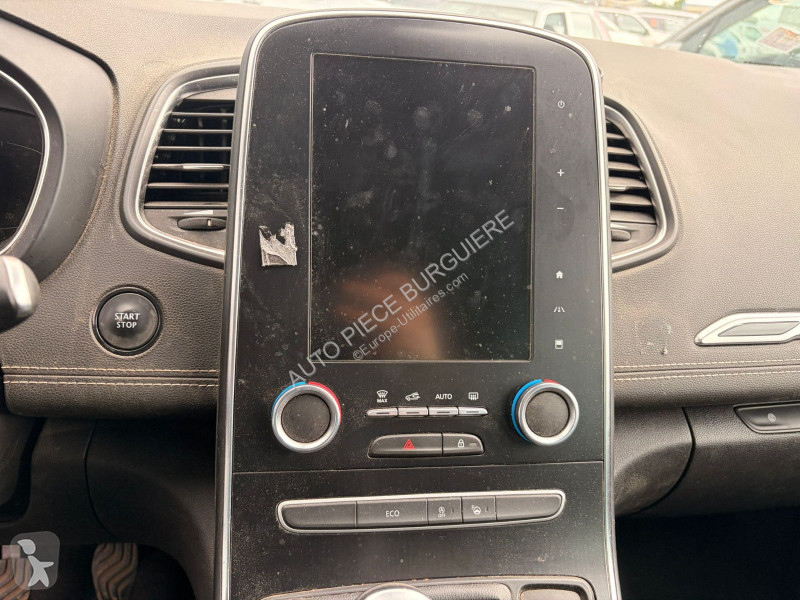 Véhicule utilitaire Renault Scénic IV 1.3 TCe...