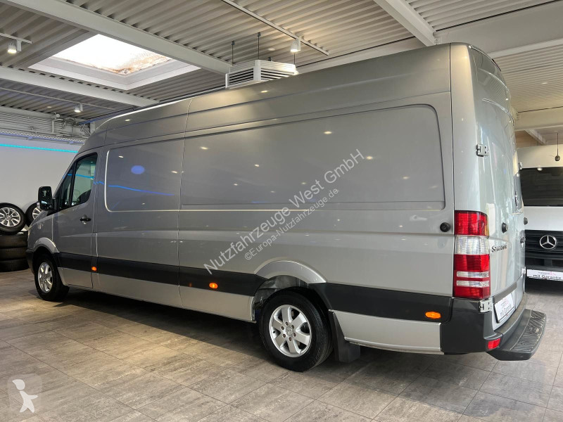 Véhicule utilitaire Mercedes 315 CDI...