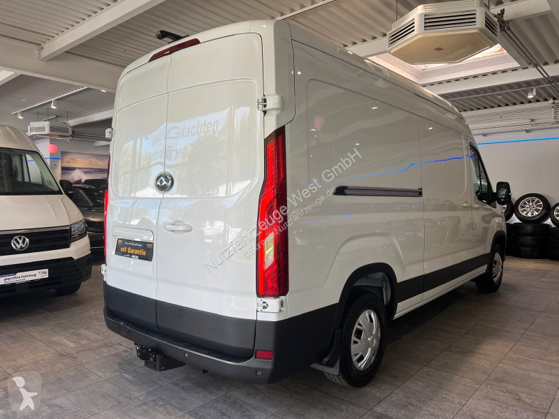 Véhicule utilitaire Maxus 9 L3H2...