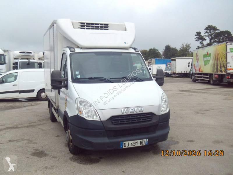 Véhicule utilitaire Iveco 35C15