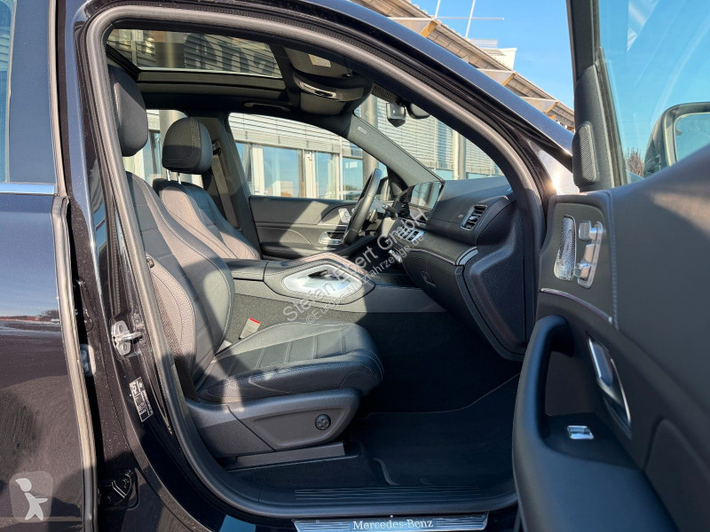 Véhicule utilitaire Mercedes 300d 4M...